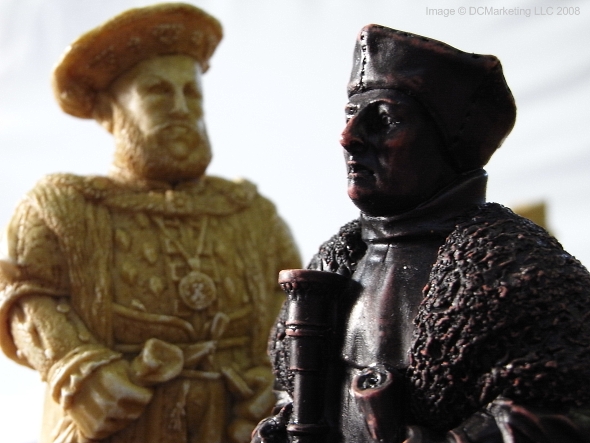 The White Tower Plain Theme Chess Set